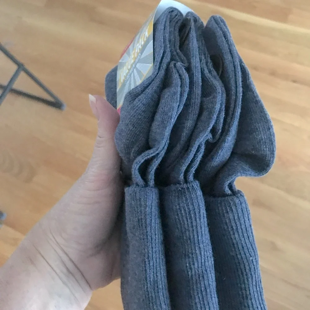 New 3-pair Package Ladies Crew SOCKS NWT